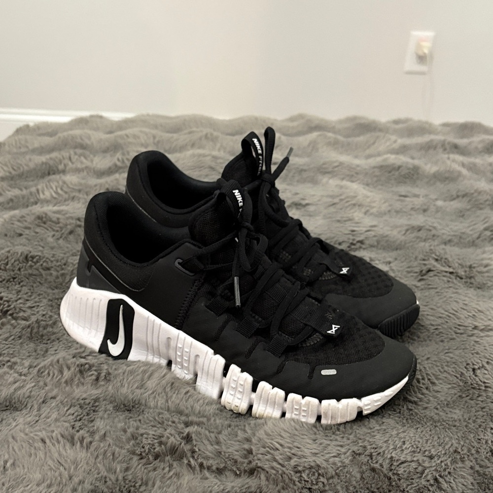 Nike Black and White Free Sneakers